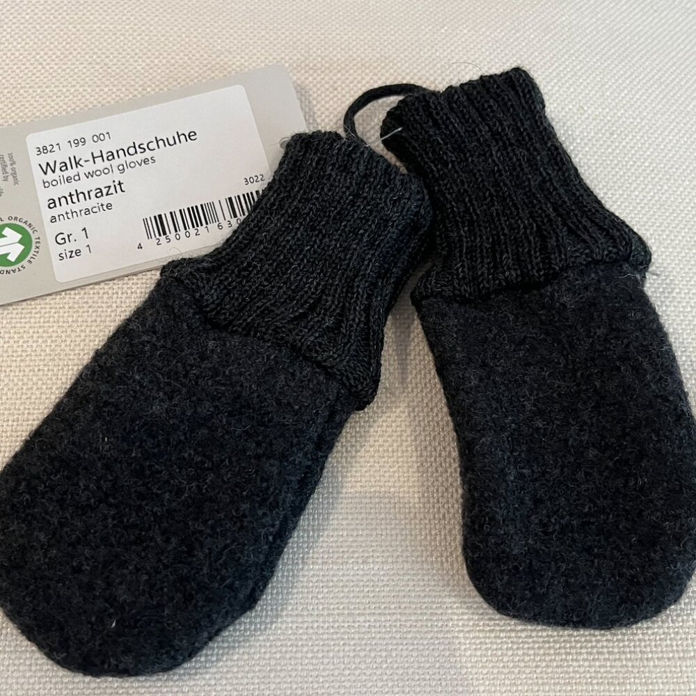 NWT Disana Boiled Wool Mittens Gloves Size 1 (6-12 months, but runs large)